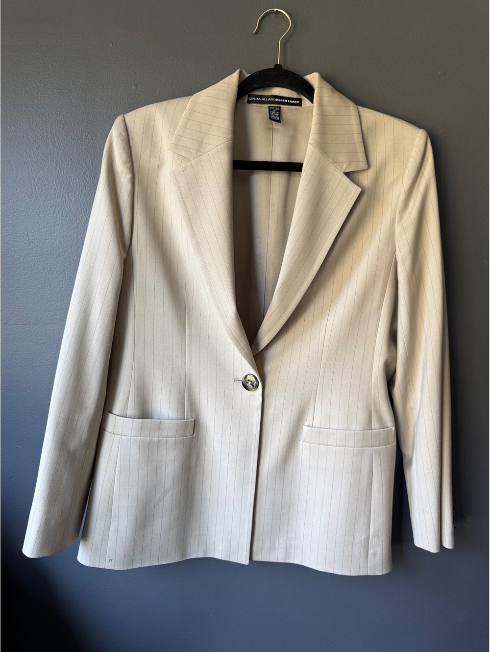 Ellen Tracy Linda Allard Petite 10 Cream Pinstripe Blazer